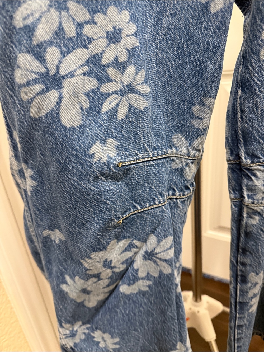 We the Free Good Luck Daisy Printed Barrel Jeans - Picture 5 of 9